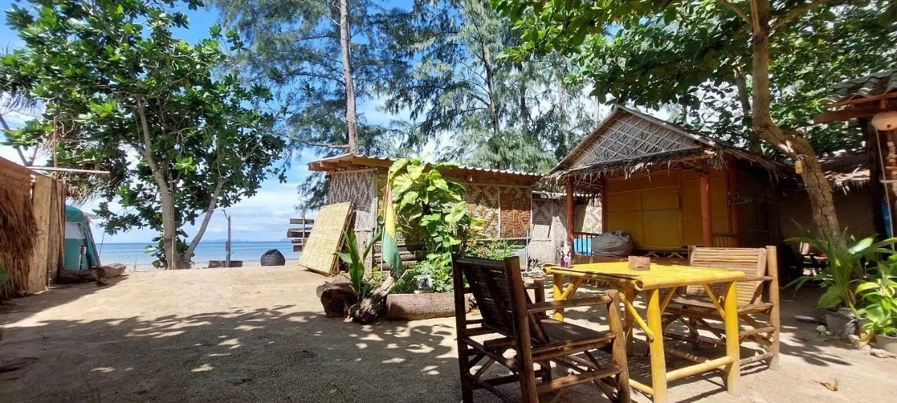 Little Beach Garden Ban Ai Dao Hostel