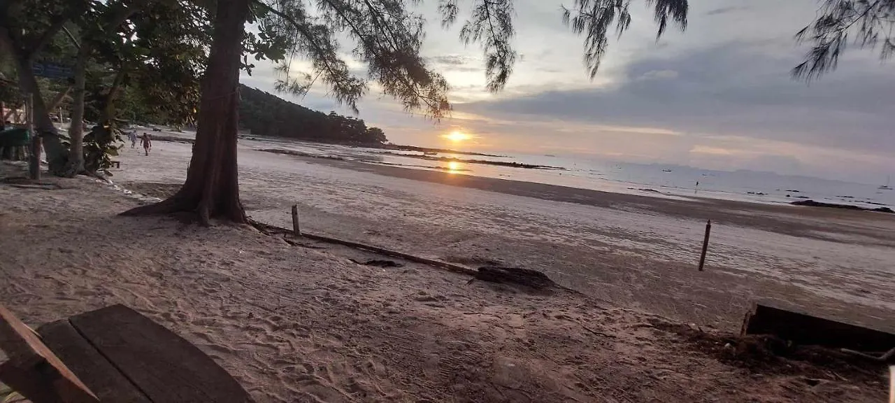 Hostel Little Beach Garden Ban Ai Dao